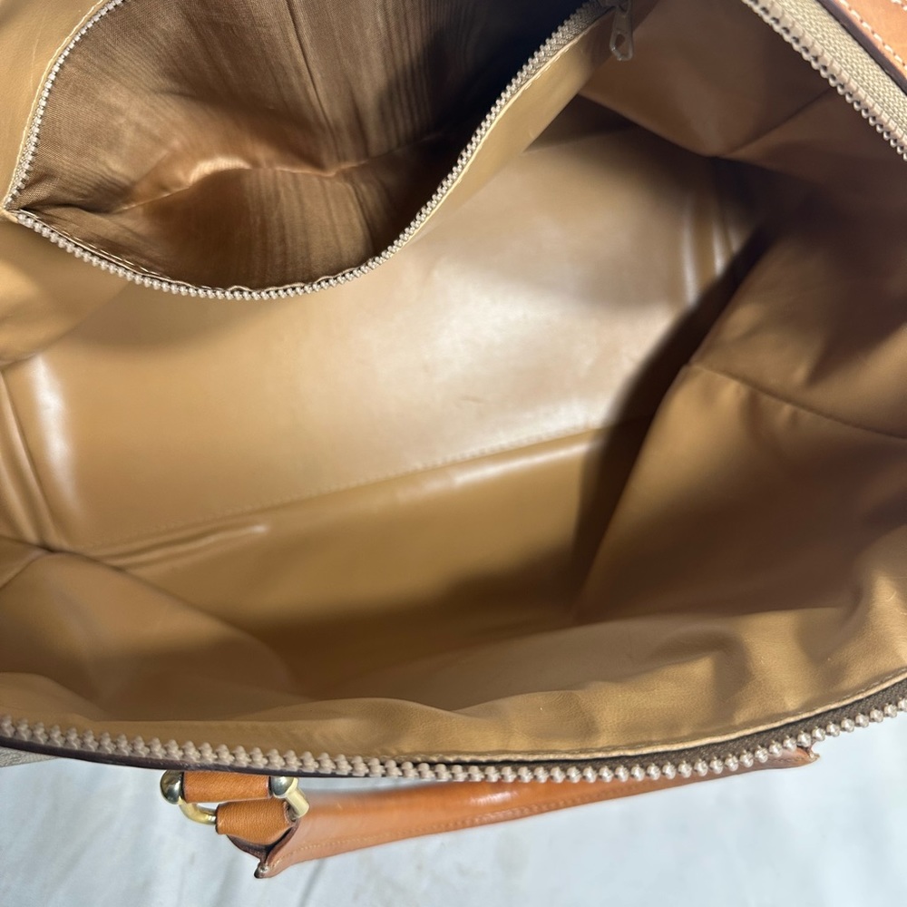 Celine Handbag - Picture 9 of 10